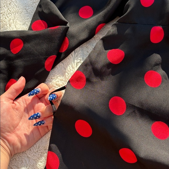 Suzy Shier Black Red Polka Dot Tunic Top Size M | Retro Y2K Button Down Blouse - Picture 4 of 7
